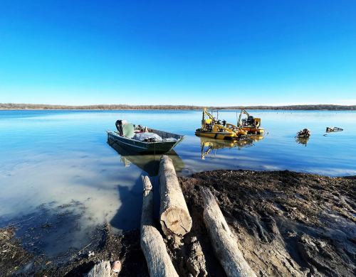 removing-lake-pond-logs-wood